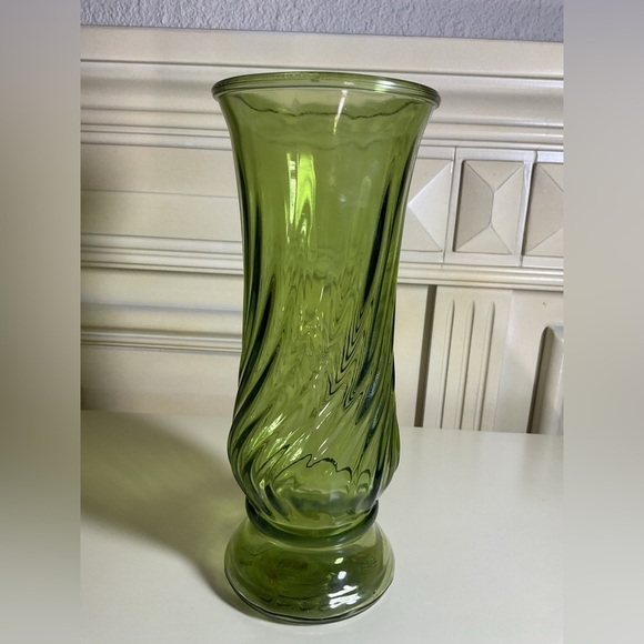 Inarco E-5442 Avocado Green Ribbed Vase depression era glass - Picture 7 of 10